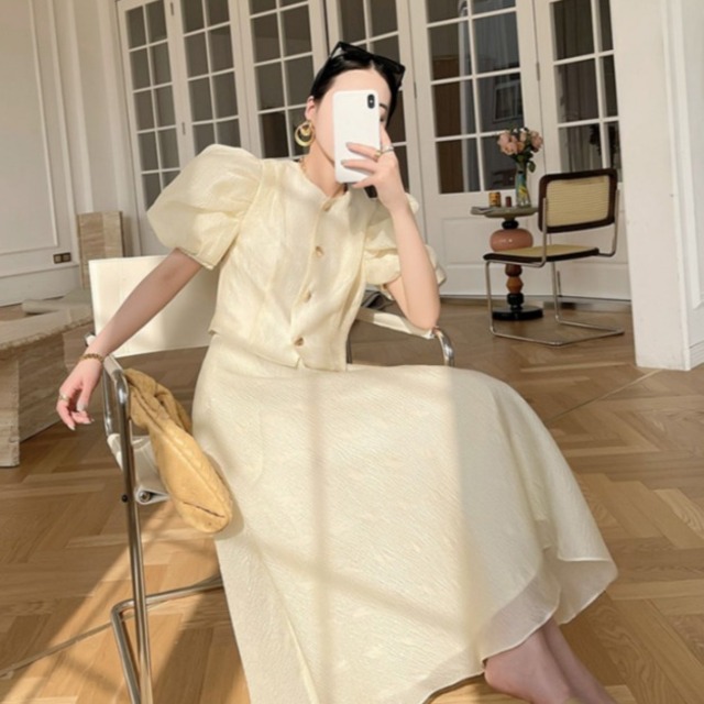 セットアップ ジャケット
 ワンピース
 スカート
 デート
 ドレス スーツ ロングスカート
 ワンピドレス ミモレ
 ミモレ丈
 ロング
 ロング丈 袖あり
 ボリューム袖 ラウンドネック
 襟なし
 ノーカラー フレア
 Aライン 前開き
 透け感
 コンサバ 上下セット
 2点セット
 ツーピース
 お得 きれいめ
 シンプル
 上品
 かっこいい
 レトロ
 都会的
 クール
 シック
 エレガント
 ラグジュアリー
 主役級
 存在感
 フォーマル 無地
 エンボス レディース オフィス