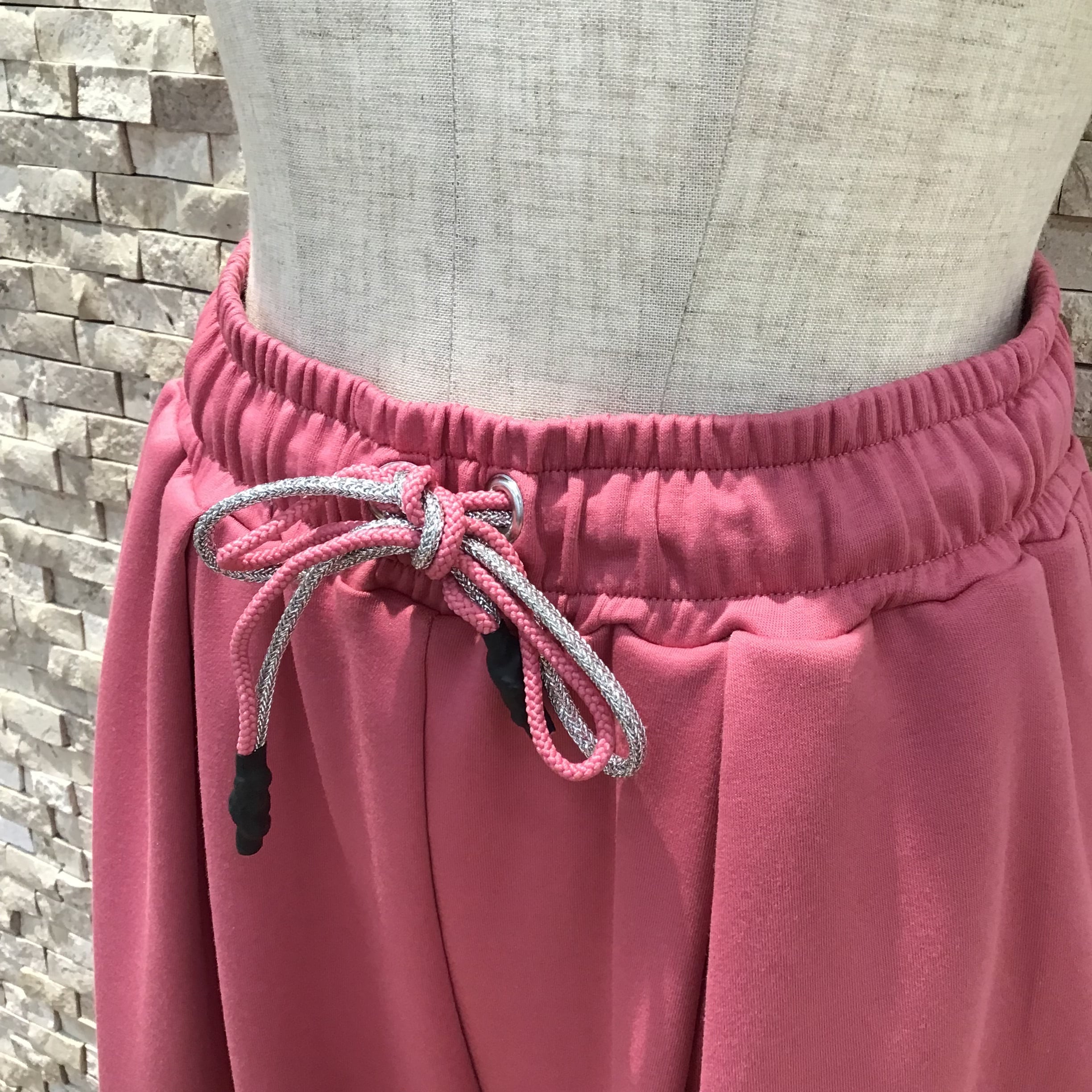 濃いピンク　厚手裏毛 33℃】ラメリボン裏毛スウェットワイドパンツ(bc605306) | FORME Base STORE