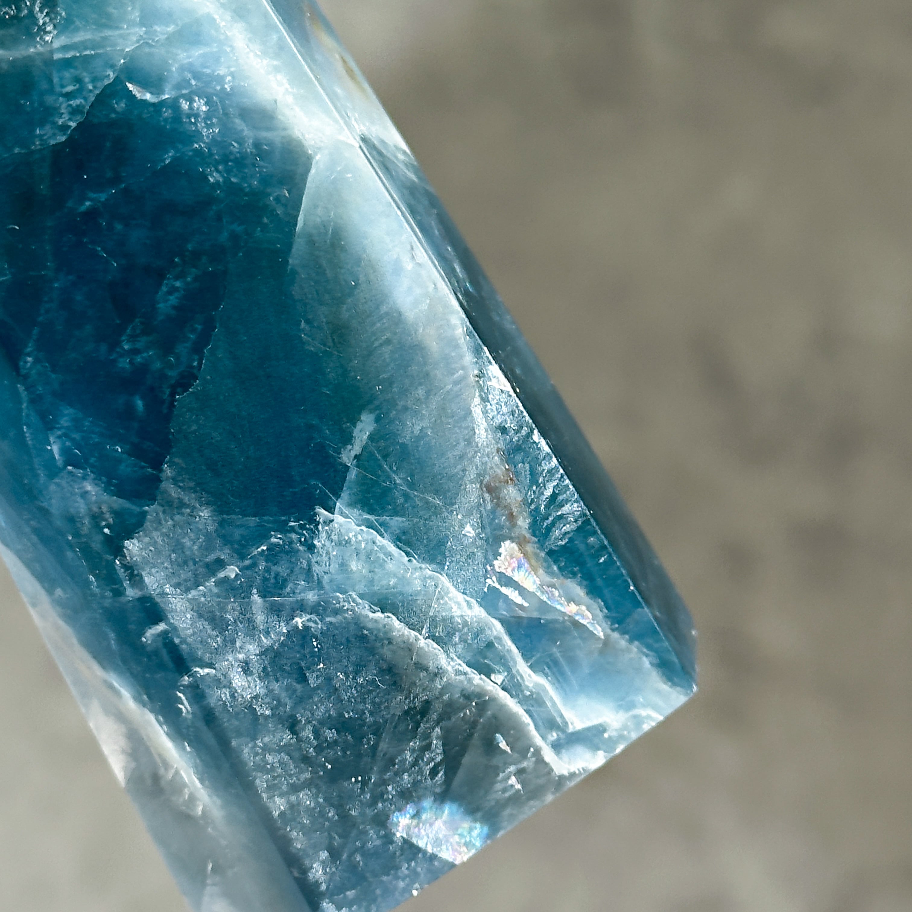 ブルーフローライト タワー型22 ◇ Fluorite ◇天然石・パワーストーン