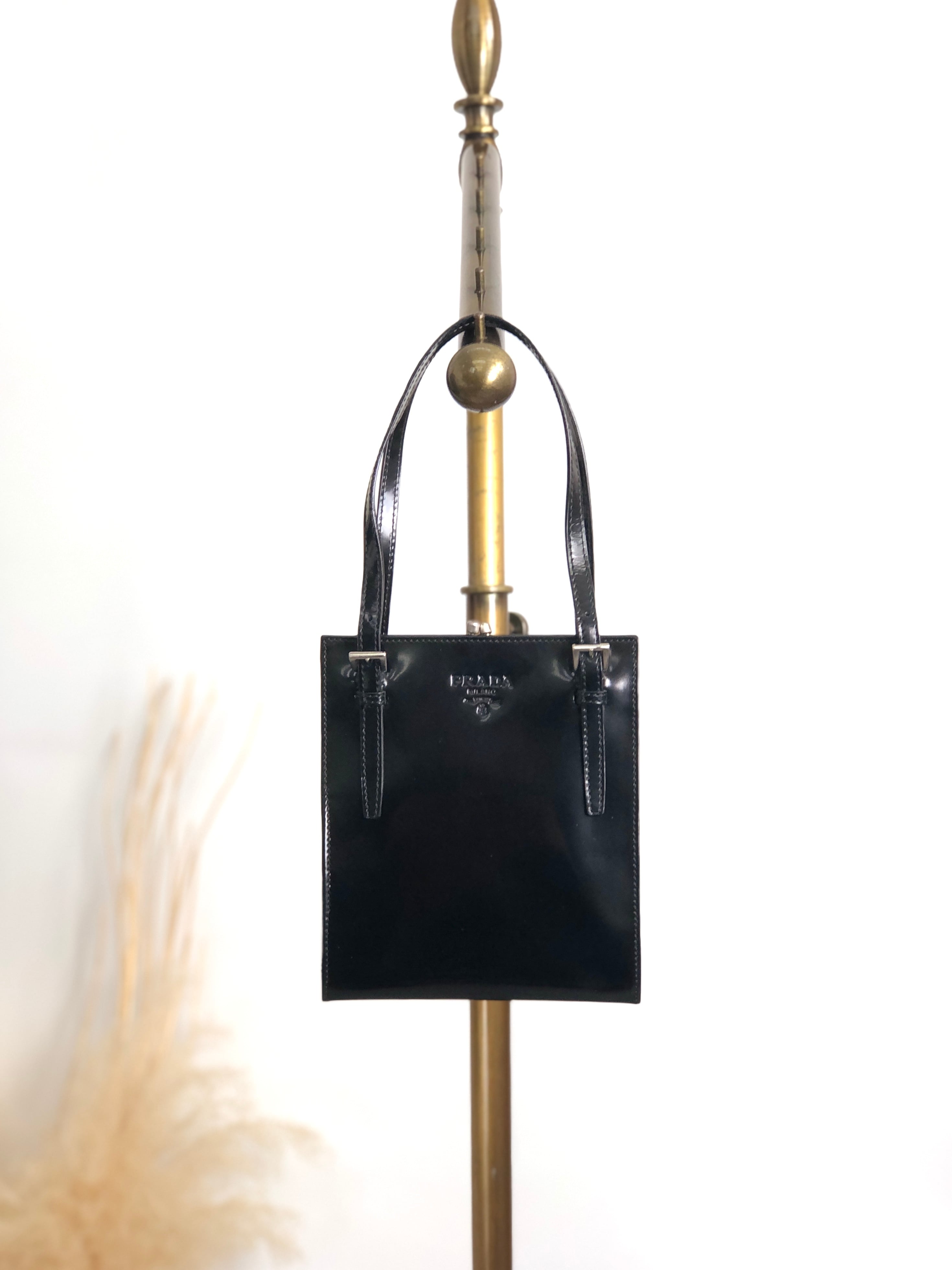 日本直送 名牌中古包 】PRADA プラダ ハンドバッグ ブラック ロゴ 