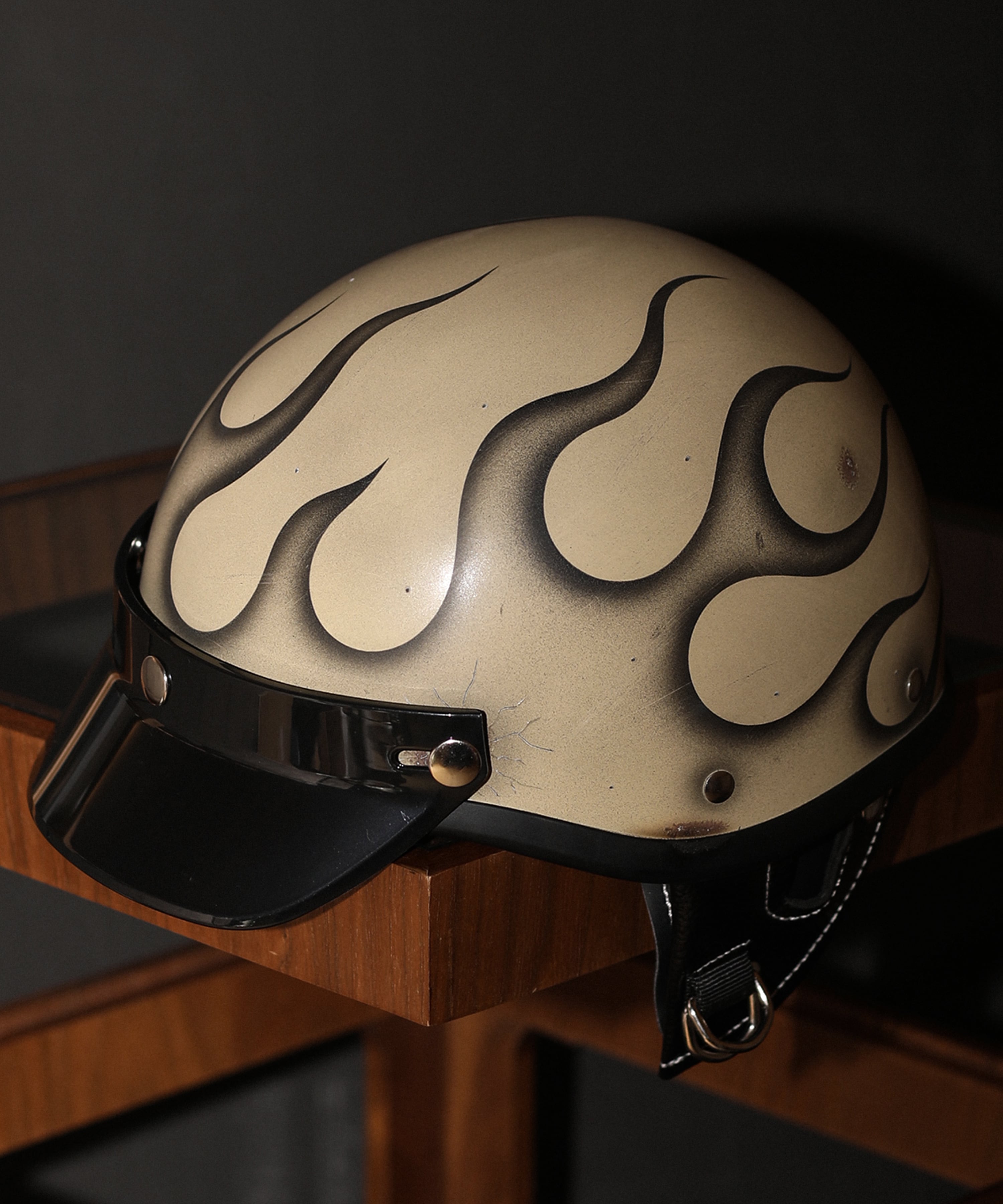 送料無料】AGING NEON FLAMES HALF HELMET | BARYFROMTHENORM