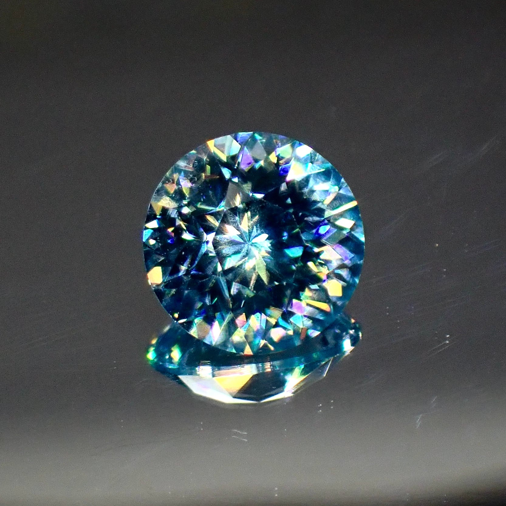 12月のサービス品大粒 美しい 天然ジルコンルース5.413ct ソーティング 