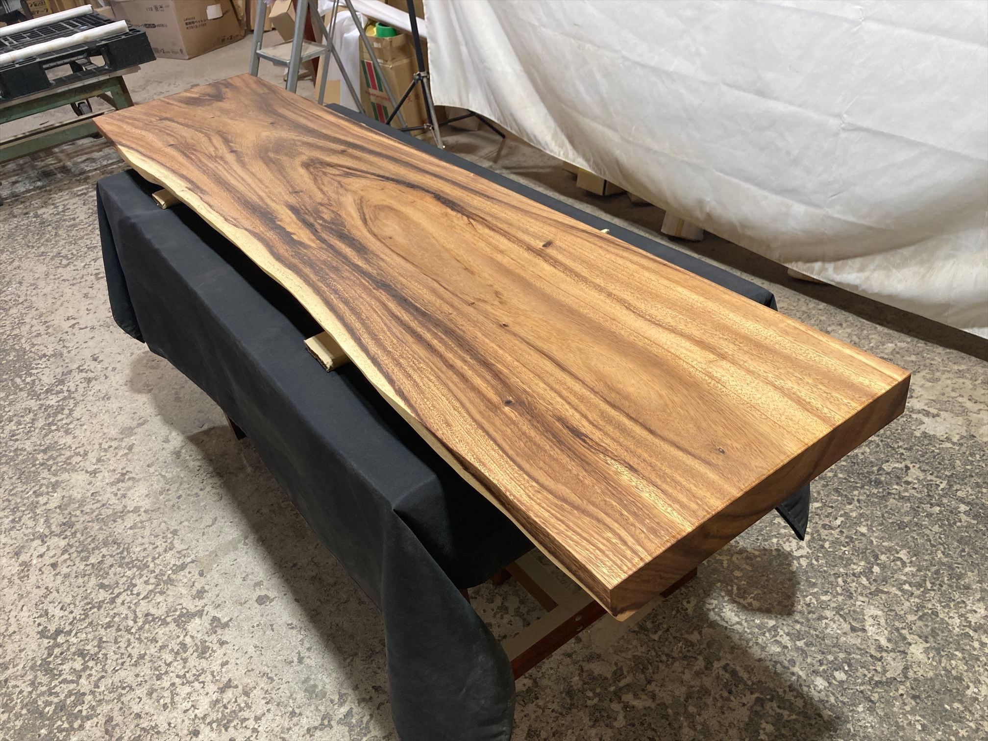 一枚板 NO1 シンガポールマホガニ一枚板｜一枚板テーブル 通販｜大阪｜一枚板