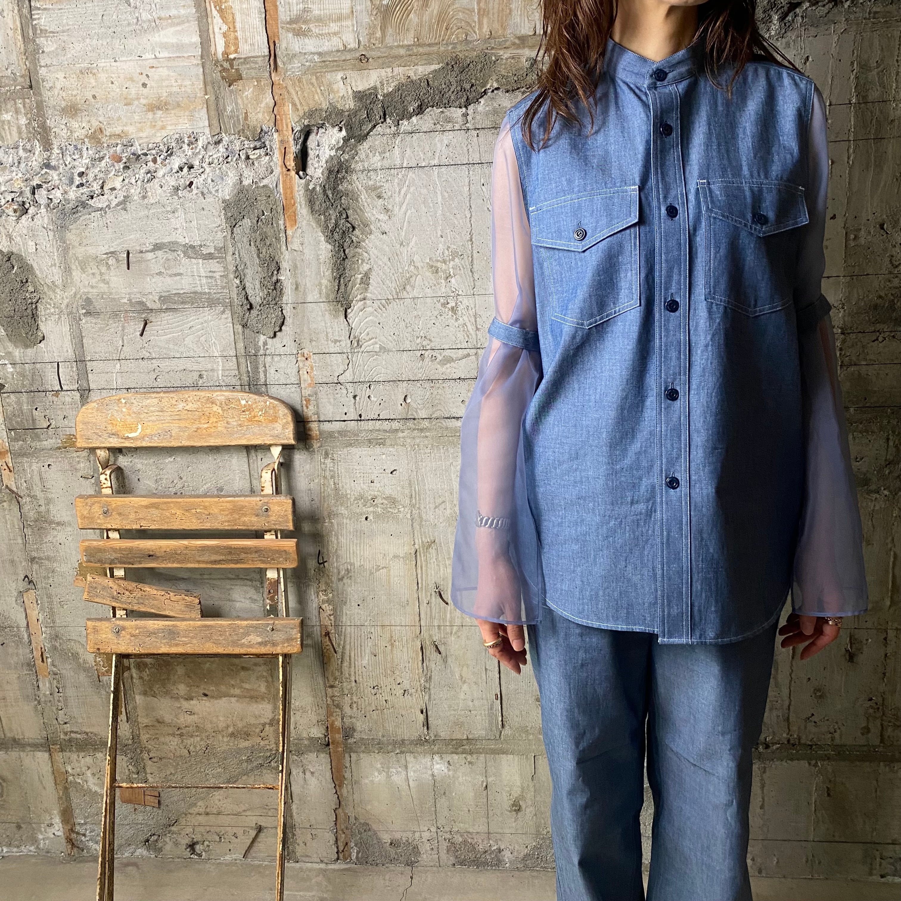 HYKE【ハイク】CHAMBRAY MILITARY SHIRT WITH SHEER SLEEVES (15194 Col /BLUE). |  glamour online powered by BASE