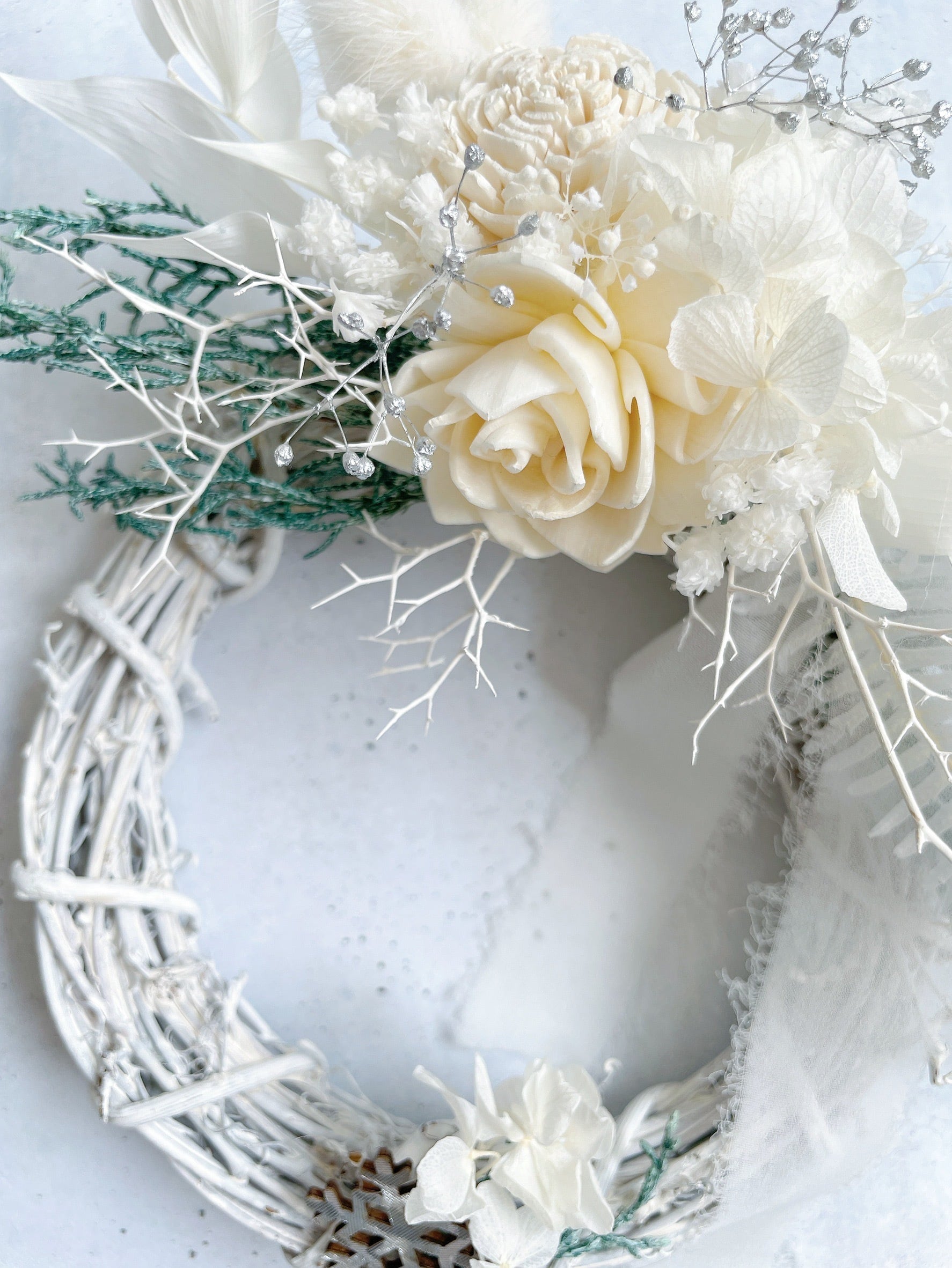 フォルモーサとシダーローズのお正月しめ縄クリスマスリース