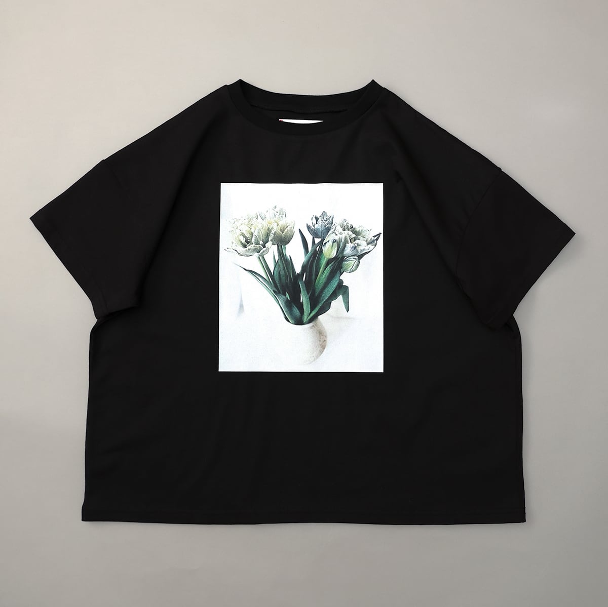 White tulips T adult F / Black