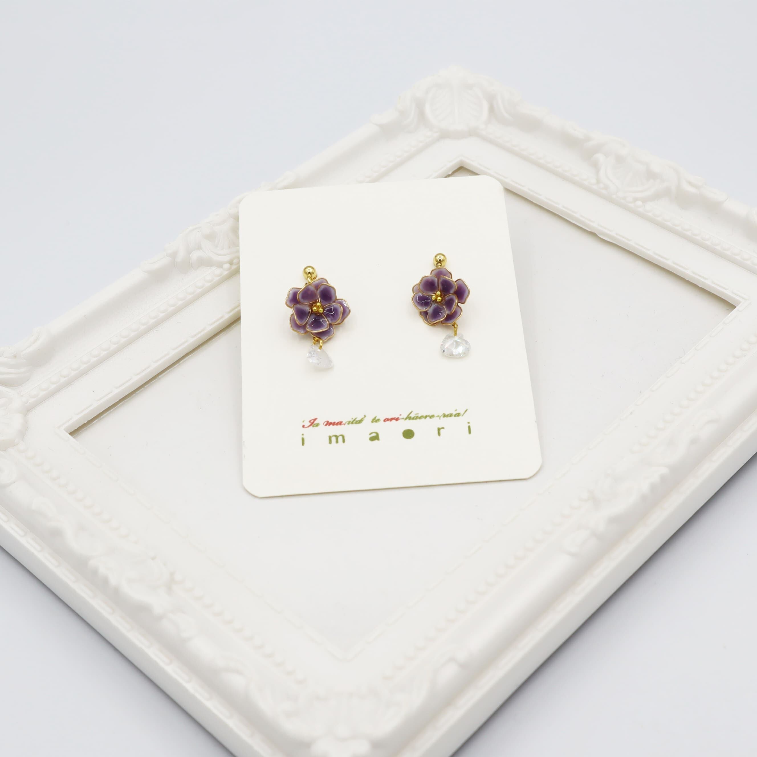 saintpauliaピアス