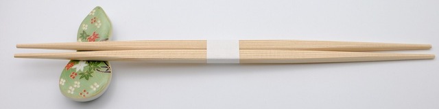 吉野[廣箸産]杉卵中箸(らんちゅうばし)26cm　白帯巻き　1000膳