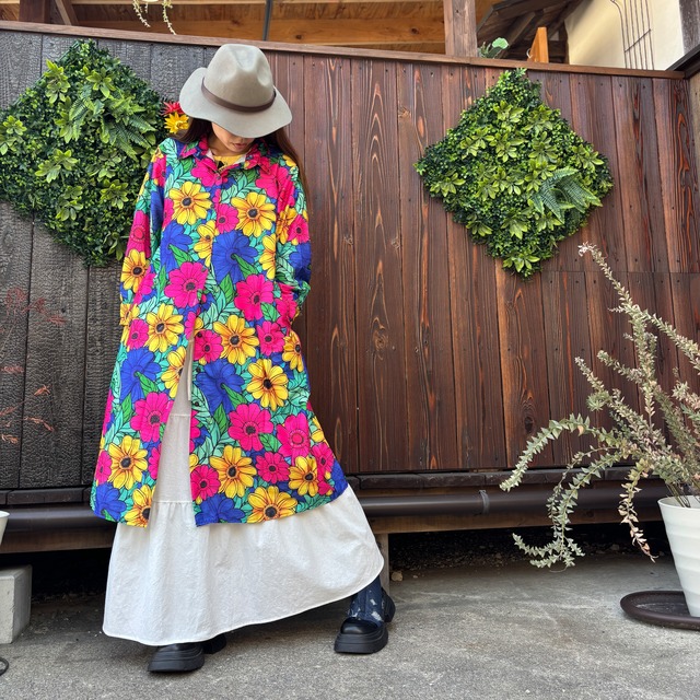 カラフル花柄ロングシャツ