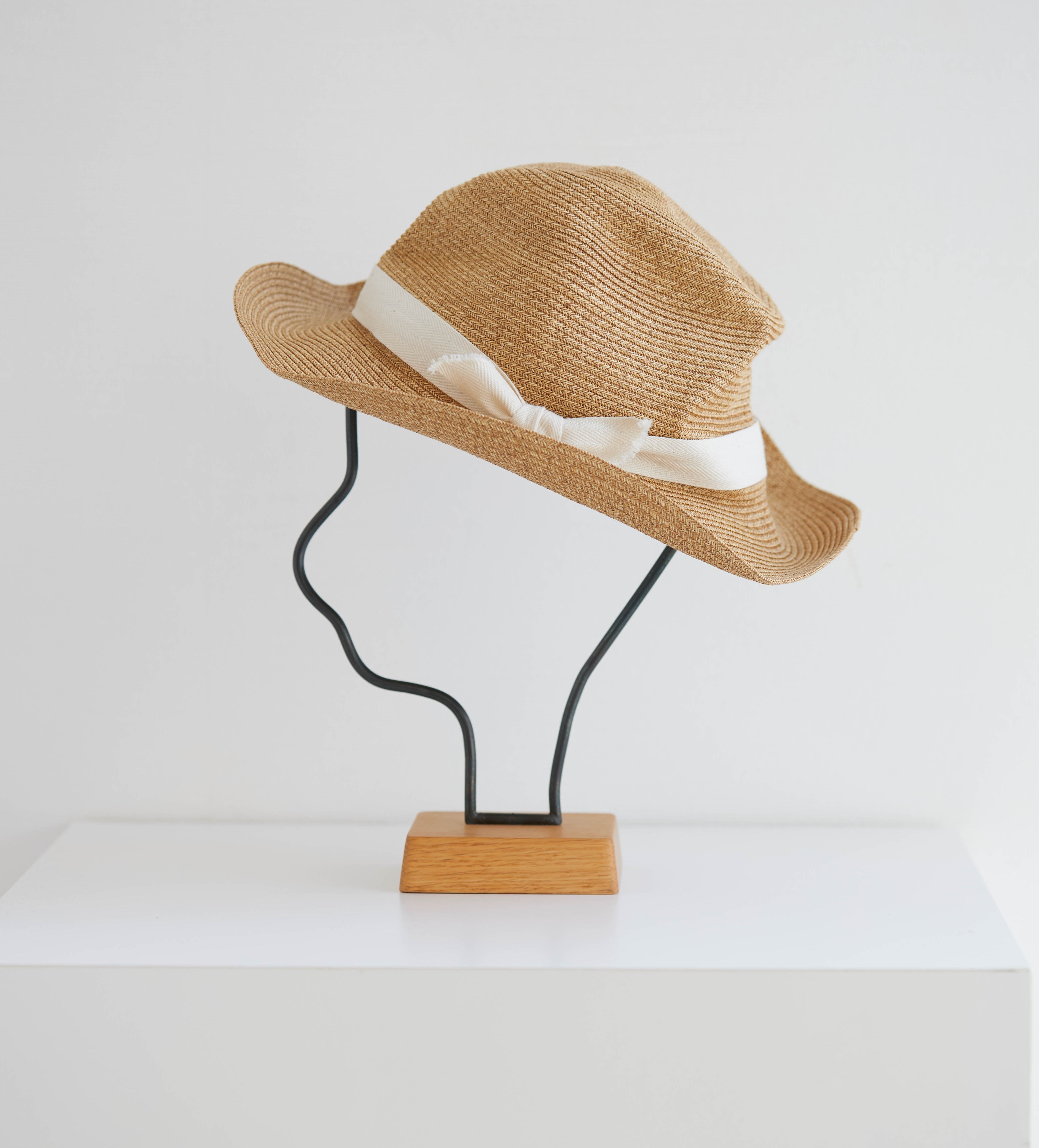 mature ha. BOXED HAT（つば幅7cm） ペーパーハット mature ha