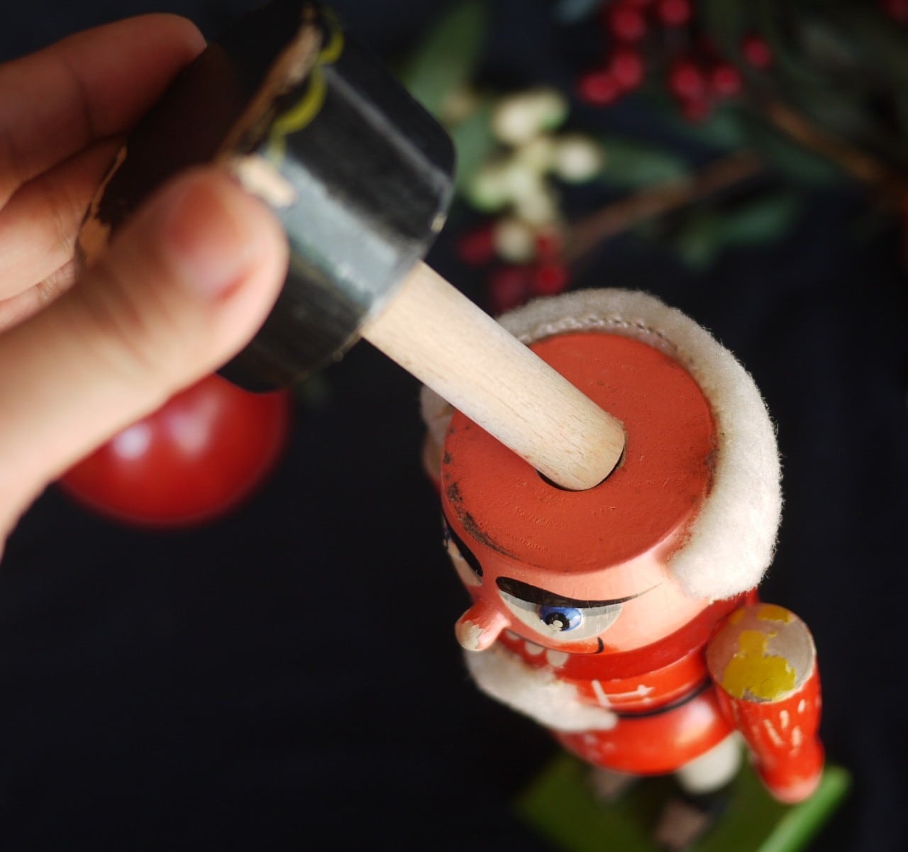 くるみ割り人形 赤い兵士 エルツ 東ドイツDDR | こりすのパン屋Base店