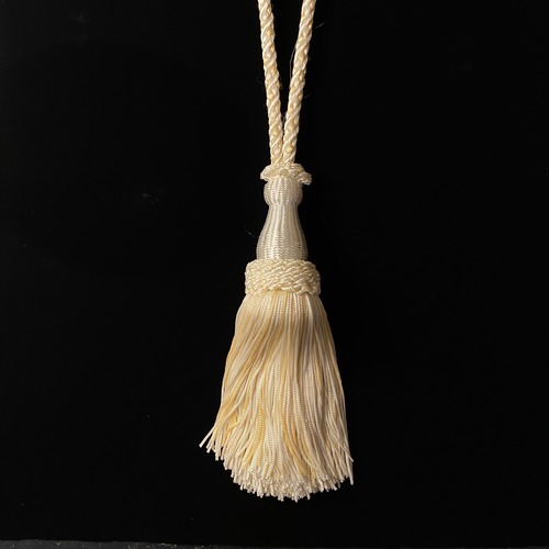 Plane tassel L