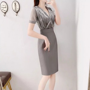 【送料無料】 ロングドレス 衣装 カラードレス 異素材ドッキング ひざ丈 Aライン フレア プルオーバー 長袖 Vネック シフォン生地 光沢感 ペンシルスカート エレガント きれいめ シンプル カジュアル シック コンサバ 華やか 大人 上品 おしゃれ お洒落 主役級 こなれ感 高見え 高級感 無地 秋 30代 40代 レディース 女性用 ママ お呼ばれ 結婚式 二次会 パーティ 演奏会 フォーマル ファッション スタイル 体型カバー 垢抜け 存在感 グレー 大人カラー モノトーン ニュアンスカラー