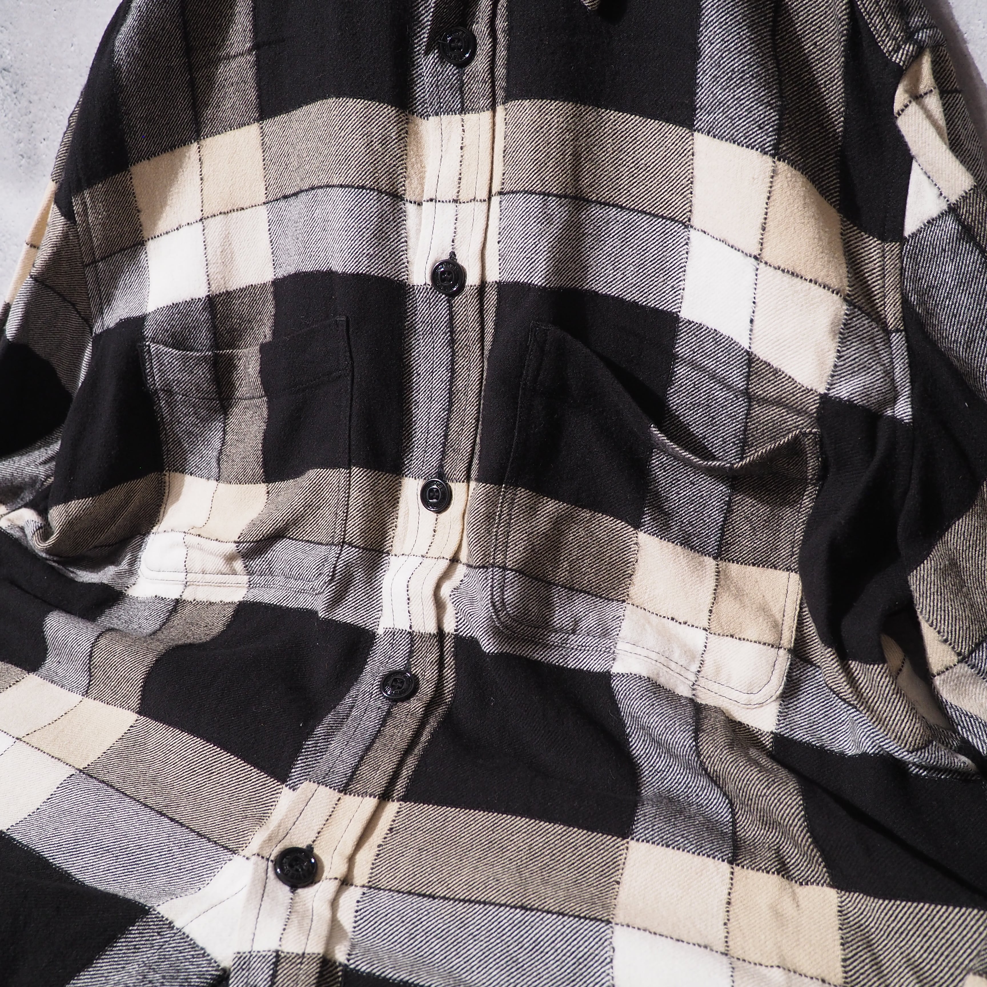 " DIESEL " Irregular Stitched × Embossed Monotone Check Shirt