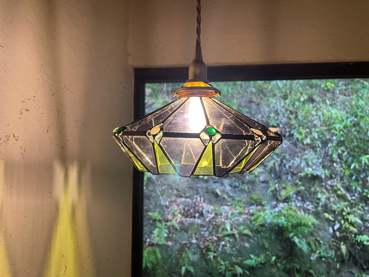 【新作／限定品】凪の海（ステンドグラスの吊りランプ）（ペンダントライト） 01010059