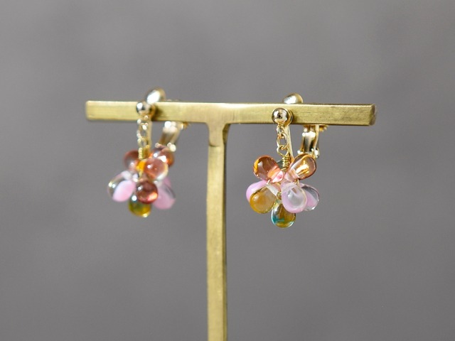 【14kgf ピアス／イヤリング】春色の花束（ピンク・オレンジ・イエロー）