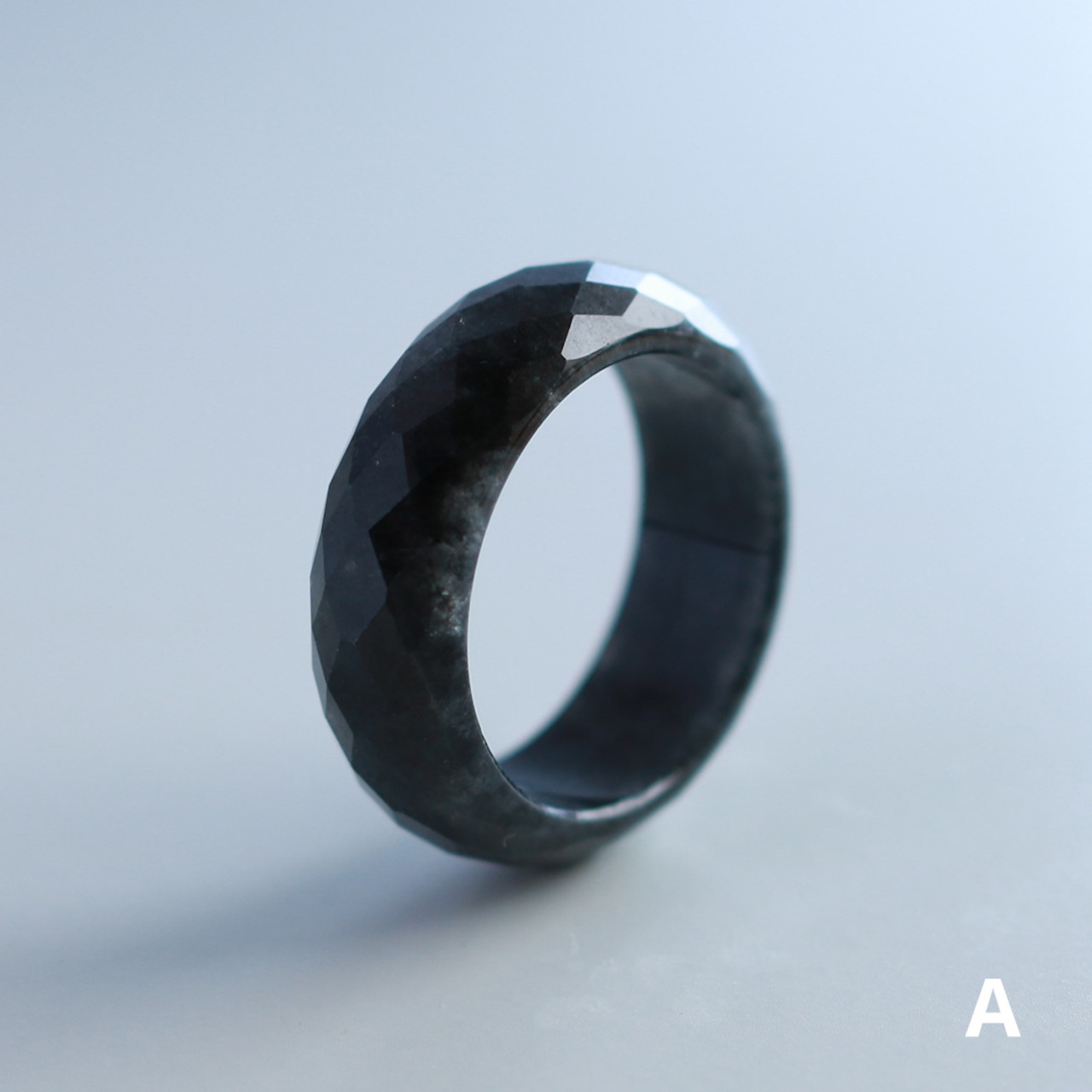 【 12号】ブラックのキラメキがカッコいい！黒翡翠甲丸リング black facetcut ring  A貨翡翠 jd_rg1070