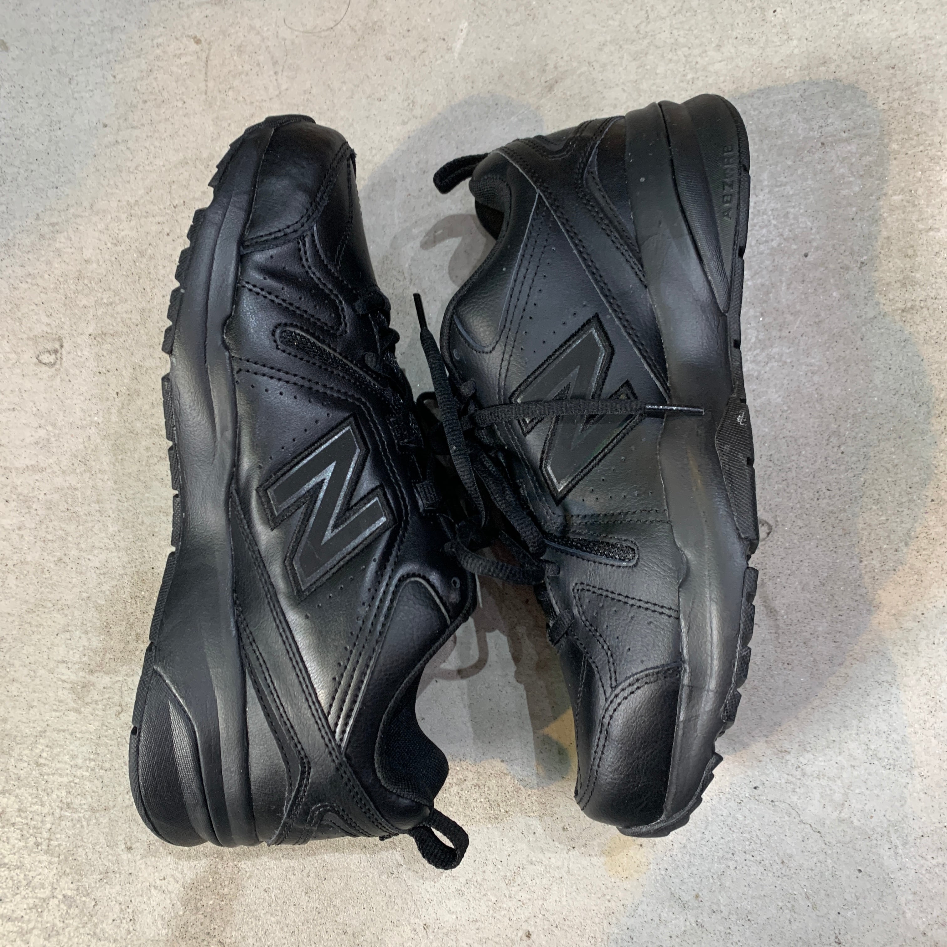 最 New Balance トレーニングシューズ 黒 安値 でスポーツ - New