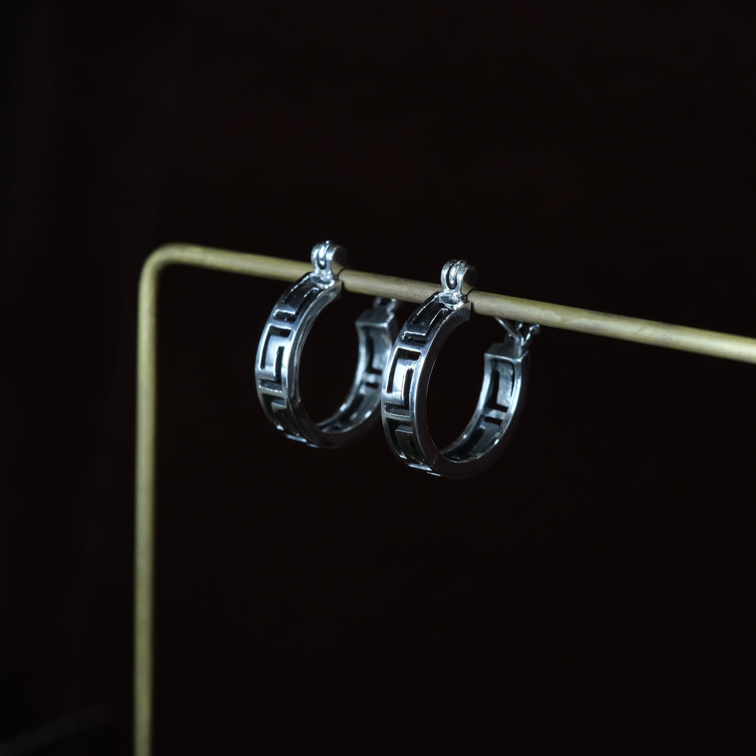 シルバー925 silver 透かし幾何学デザインフープピアス/軽研磨仕上げ/両耳