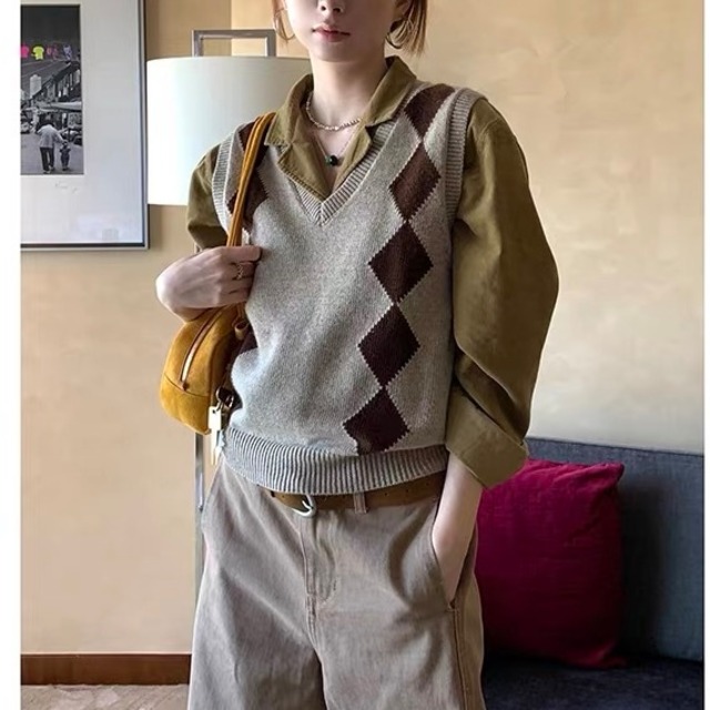 アーガイル柄Vネックニットベスト　SA9988
