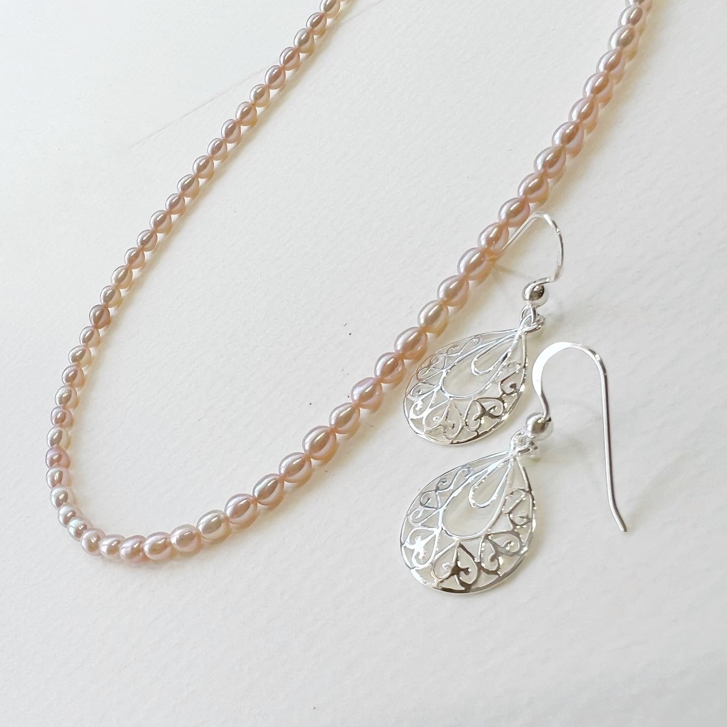 Lagoon Original 38cm-50cm 淡水パール【ピンク】ライス型 ネックレス