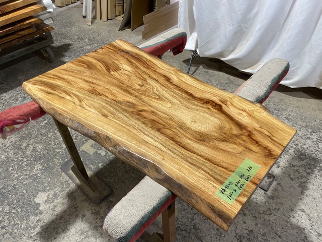 クス9503　楠　一枚板無垢材　1050x430-590x35mm ダイニングテーブル 　ローテーブル　センターテーブル　天板　樟　くすのき