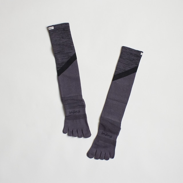 injinji（インジンジ） トレイルミッドウェイト OTC（オーバーザカフ）グラナイト（GNT）  5本指ソックス 　