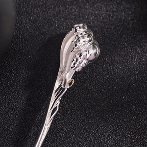 波のかんざし - まるで本物の波が風に揺れているかのよう K157