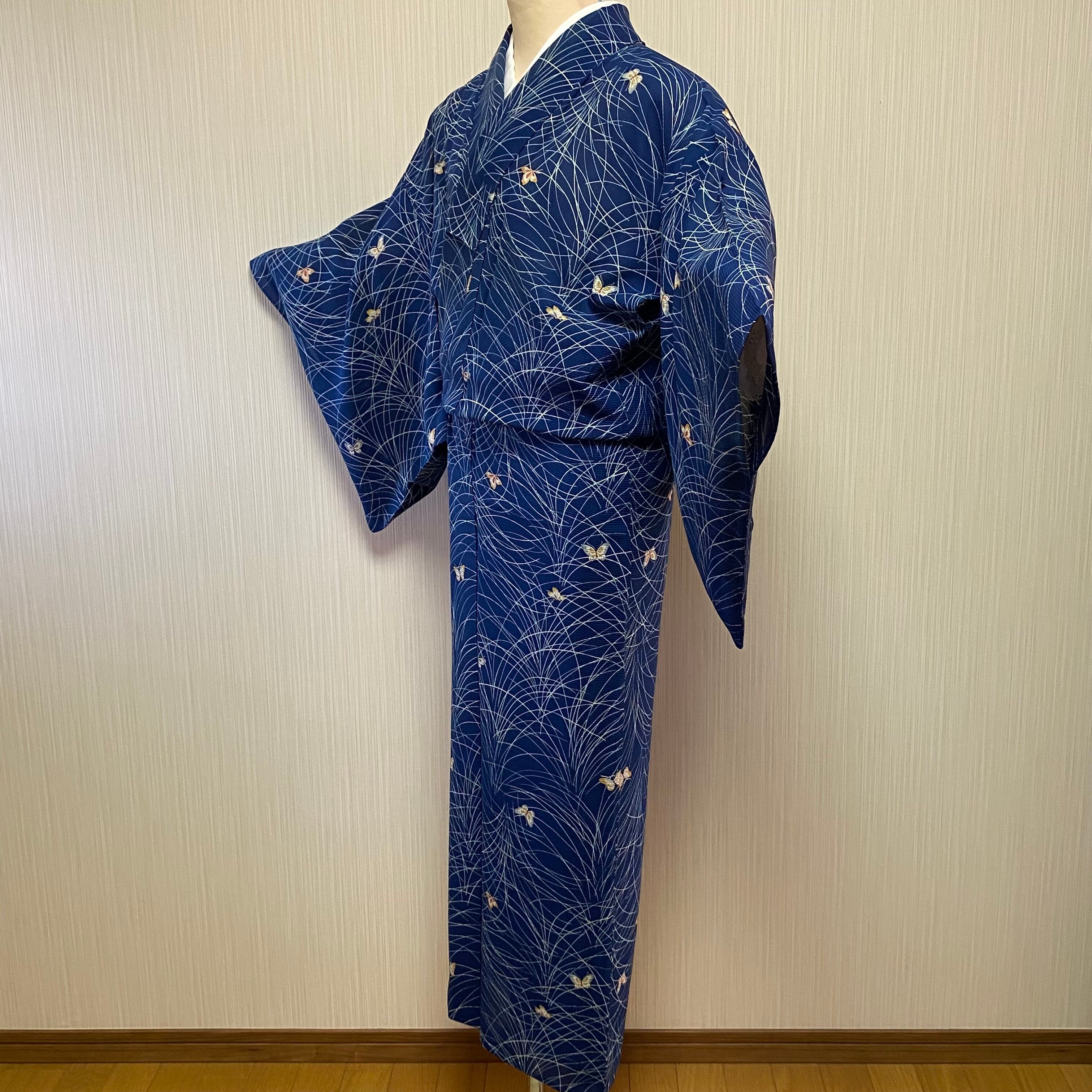 D◆着物くつろぎ 夏物 蝶々にススキ 金銀糸 六通 正絹 薄物 絽 紗 袋帯 薄物 絽】小紋 単衣 横縞 蝶々 すすき 中縹色 夏着物 清涼感 昭和