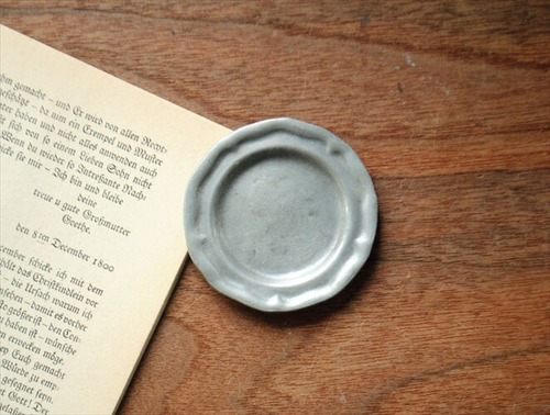 フランス買い付け 古い錫の小さなプレート 6.1cm 豆皿 トレー コースター ピューター ETAIN アンティーク ig2069