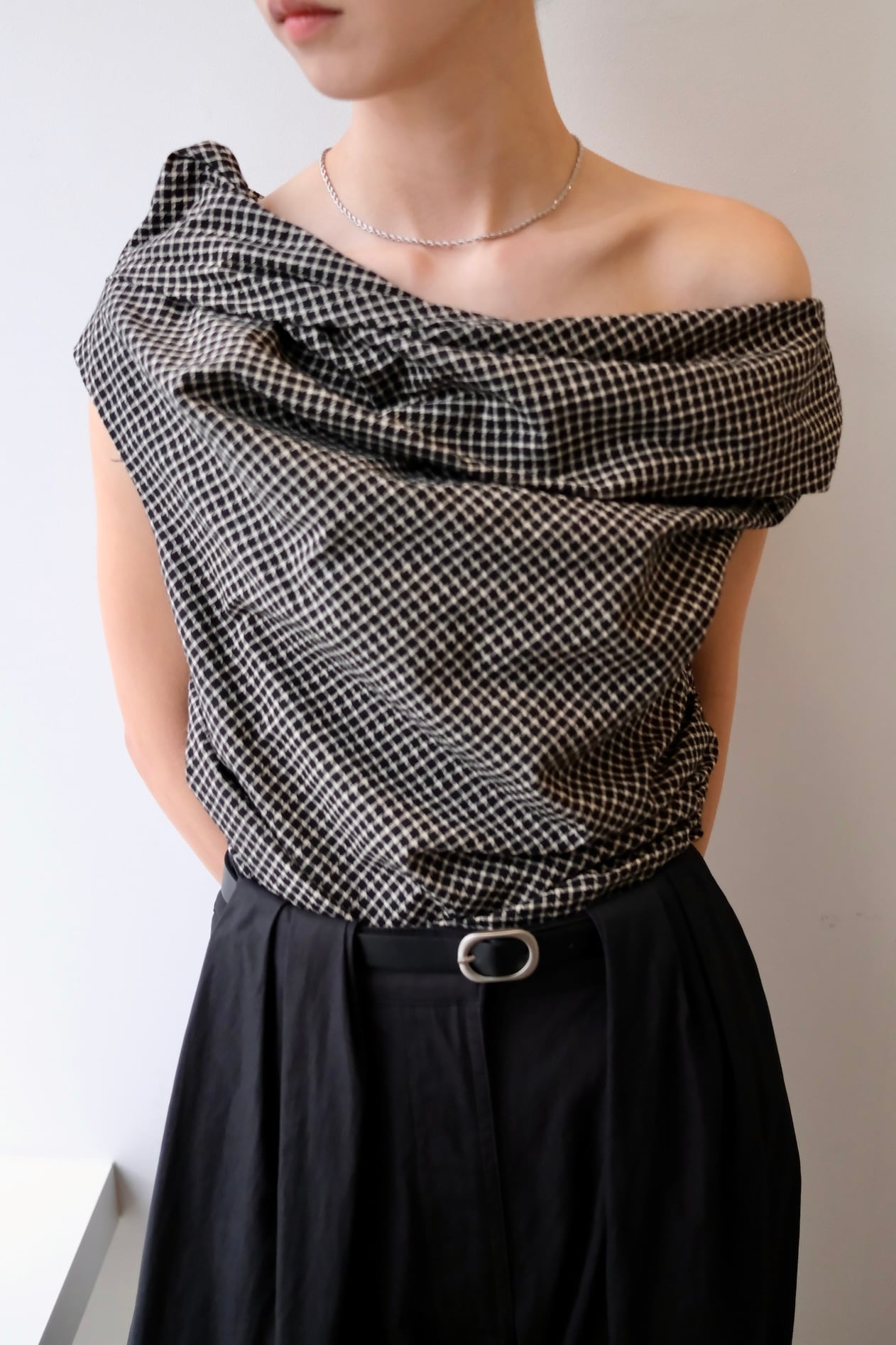 WILLFULLY asymmetry tuck gather off shoulder check tops