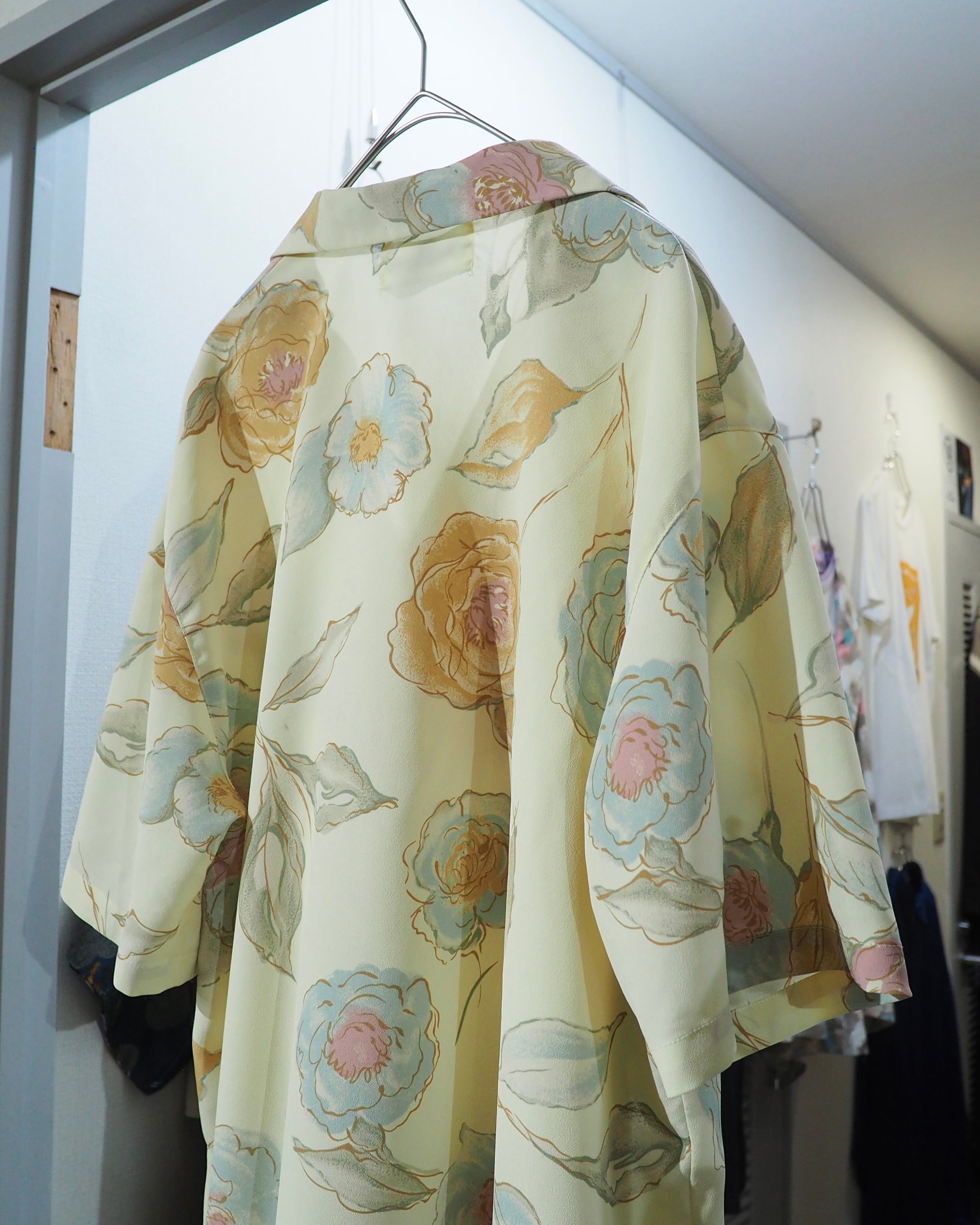 1980s Pale tone Flower printed vintage Open collar SS shirt