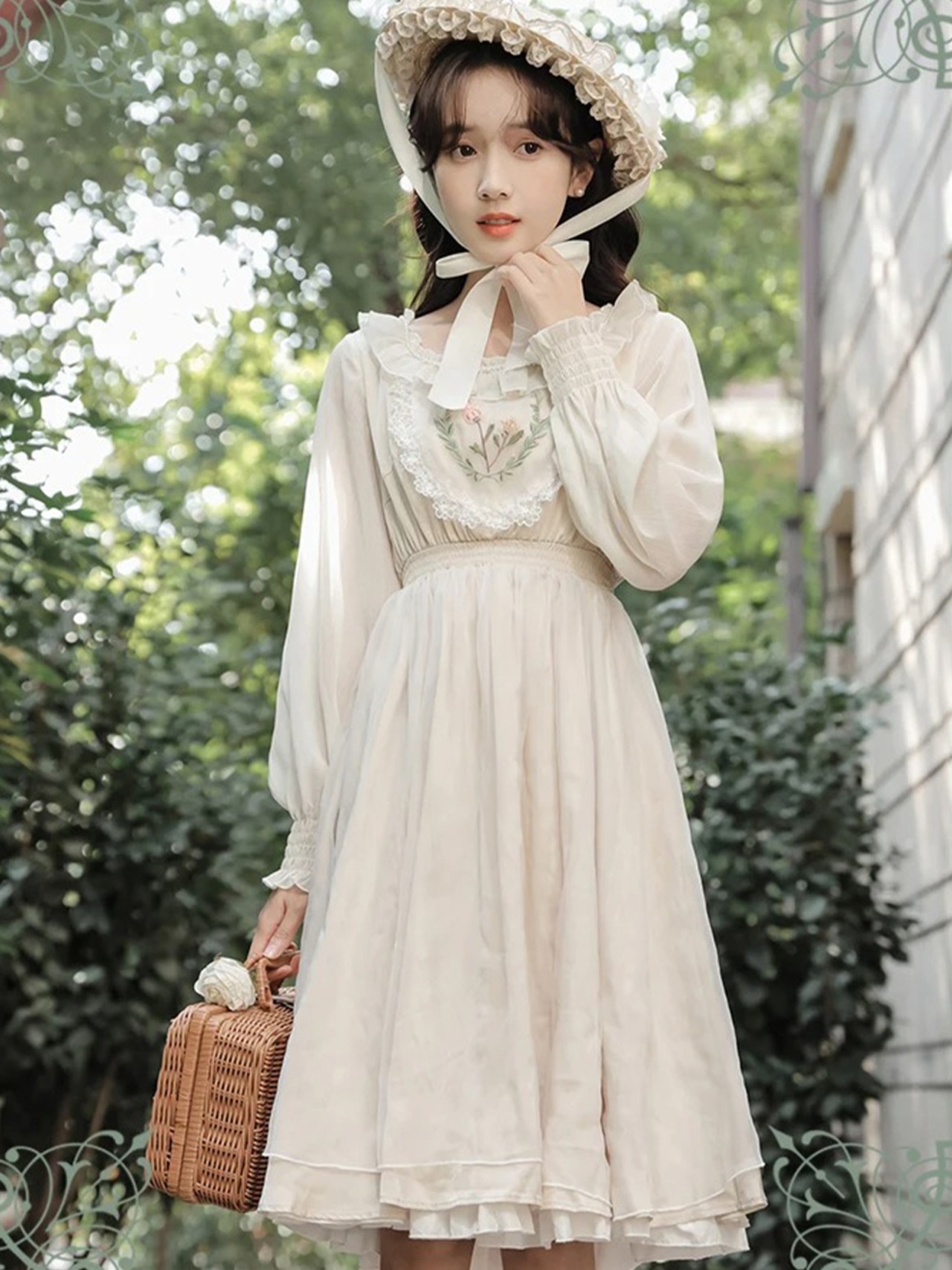 【0132】French Style Frill Lace Long Sleeve Dress