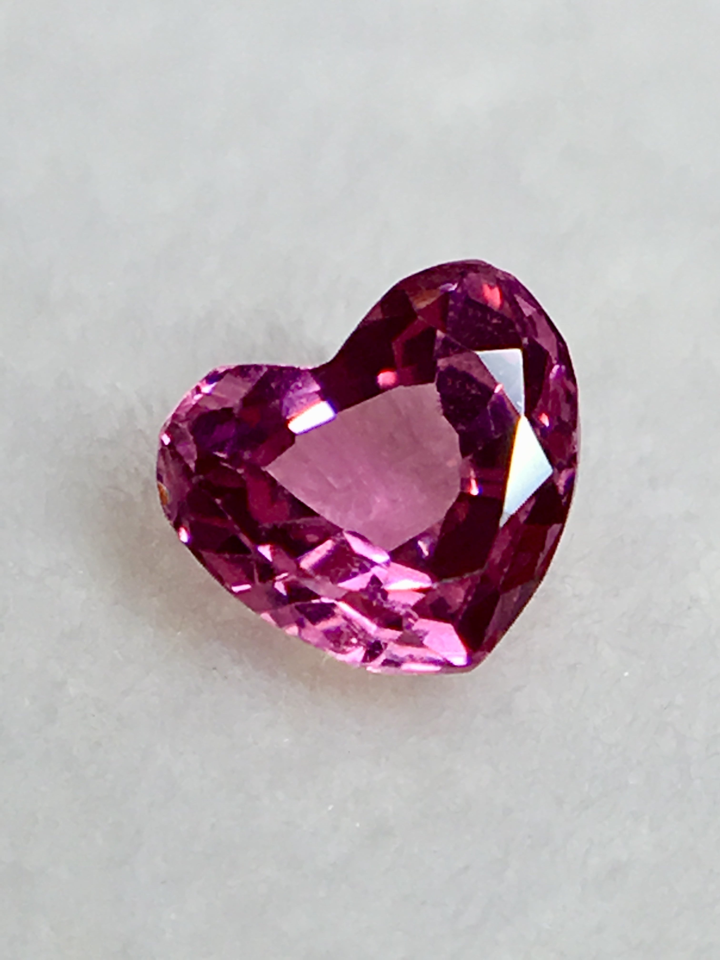 天然ピンクサファイア 9ct up 蛍光✨ソ付き ピンクサファイア 0.326ct