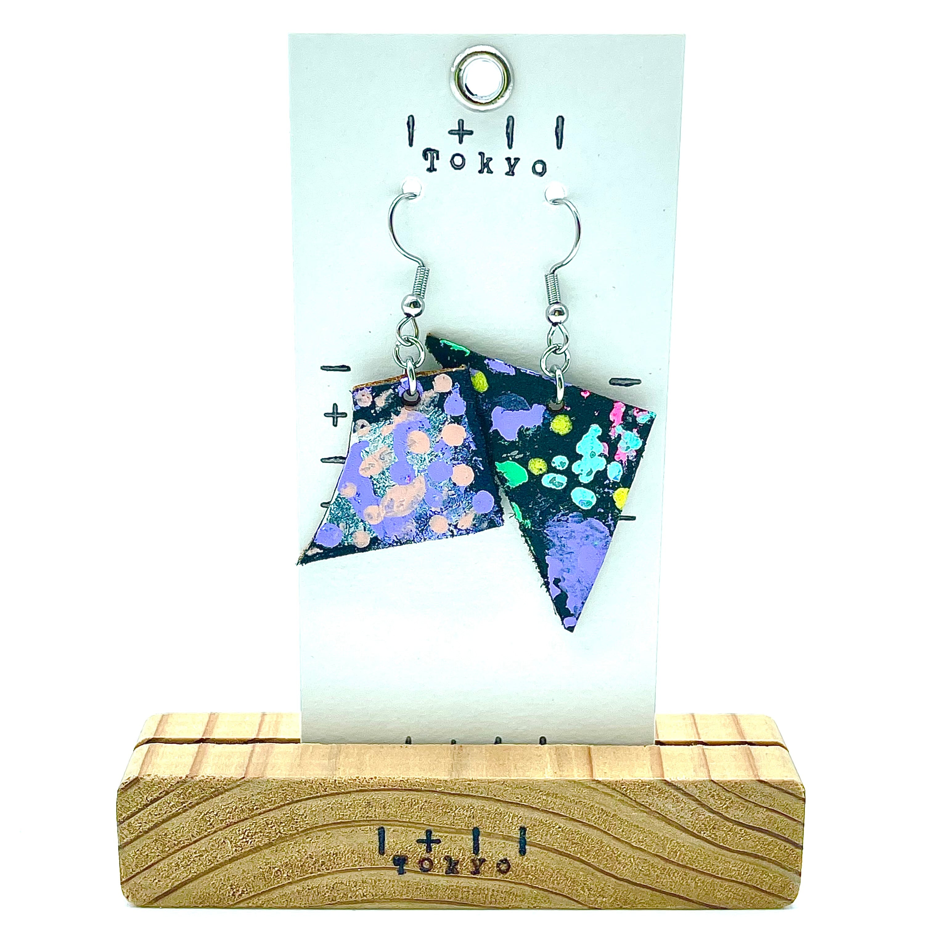 革ピアス　てんてんブーツと三角　本革