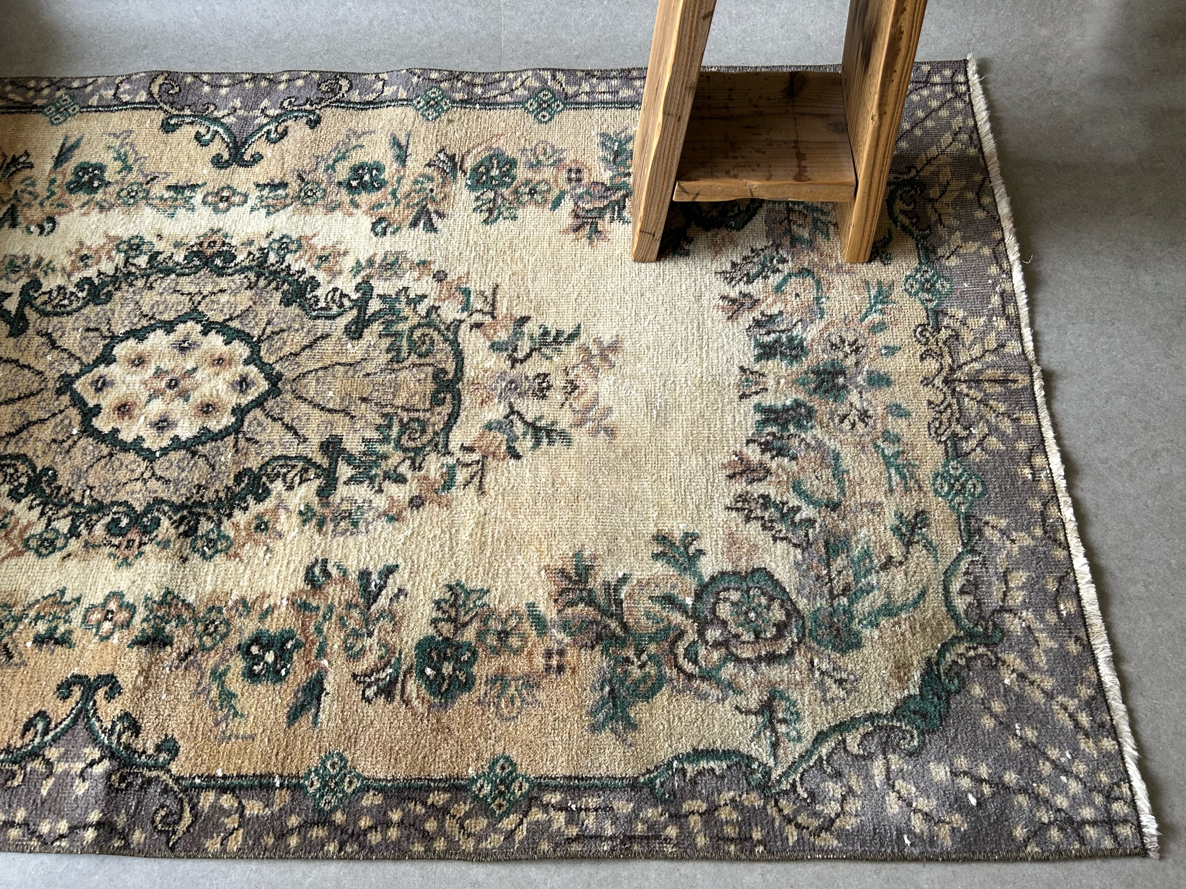 Vintage rug grid floral 209×115/ヴィンテージラグ トルコラグ
