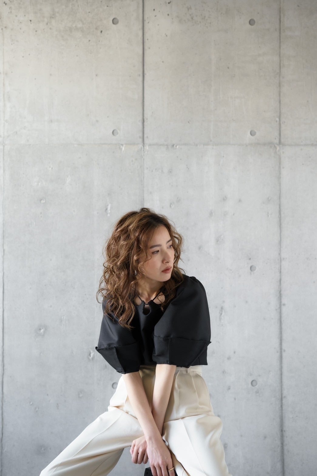 DAISY BLOUSE(black)ご注文から1週間前後で発送 | roughlow