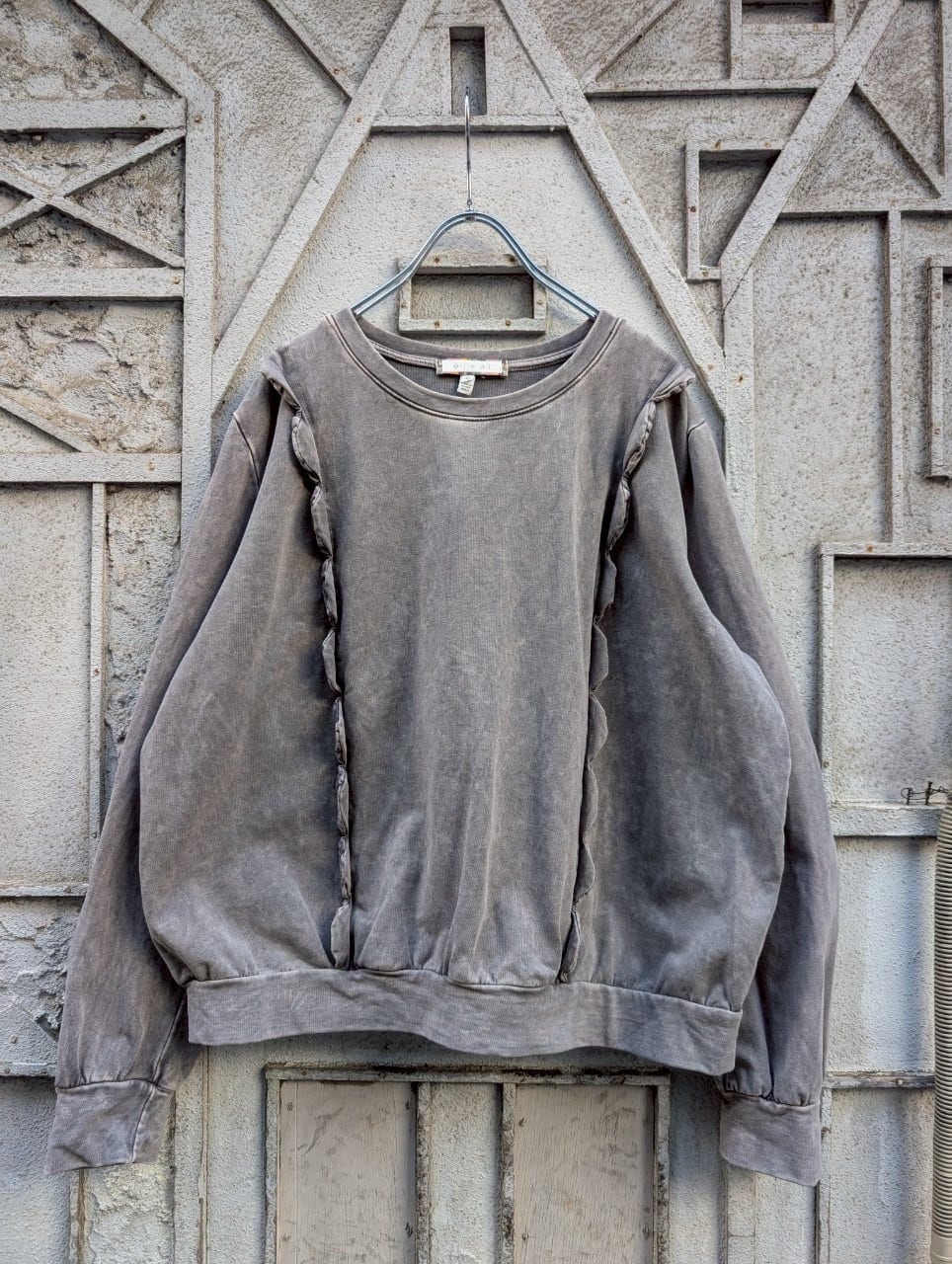 "ERI+ALI" design sweat