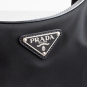 プラダ ショルダーバッグ ブラック ナイロン レザー ヴィンテージ