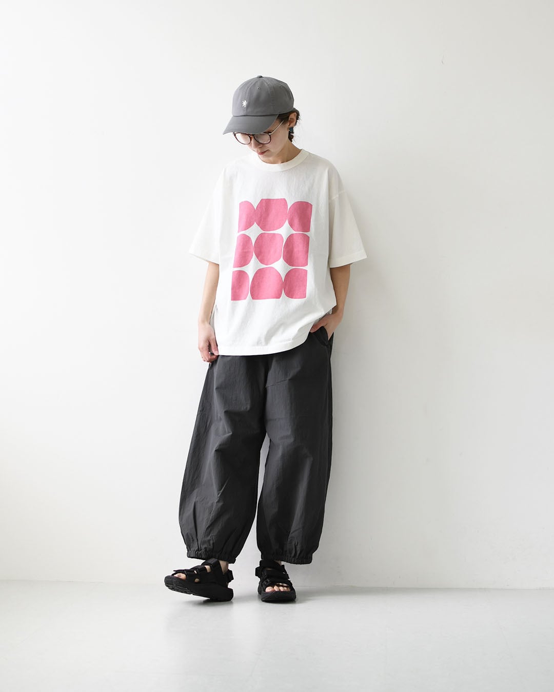 prit [プリット] 18/1空紡度詰天竺フレームドットプリントTシャツ
