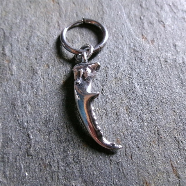 ヒラタピアス右（Silver）