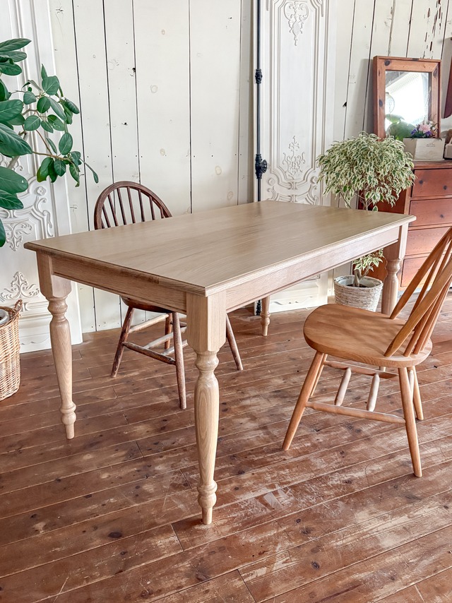 オーク材ターンドレッグダイニングテーブル “特注ろくろ足”(アンティーク調テーブル) W1400〜2400 4〜8人掛け 引き出しダイニングテーブル