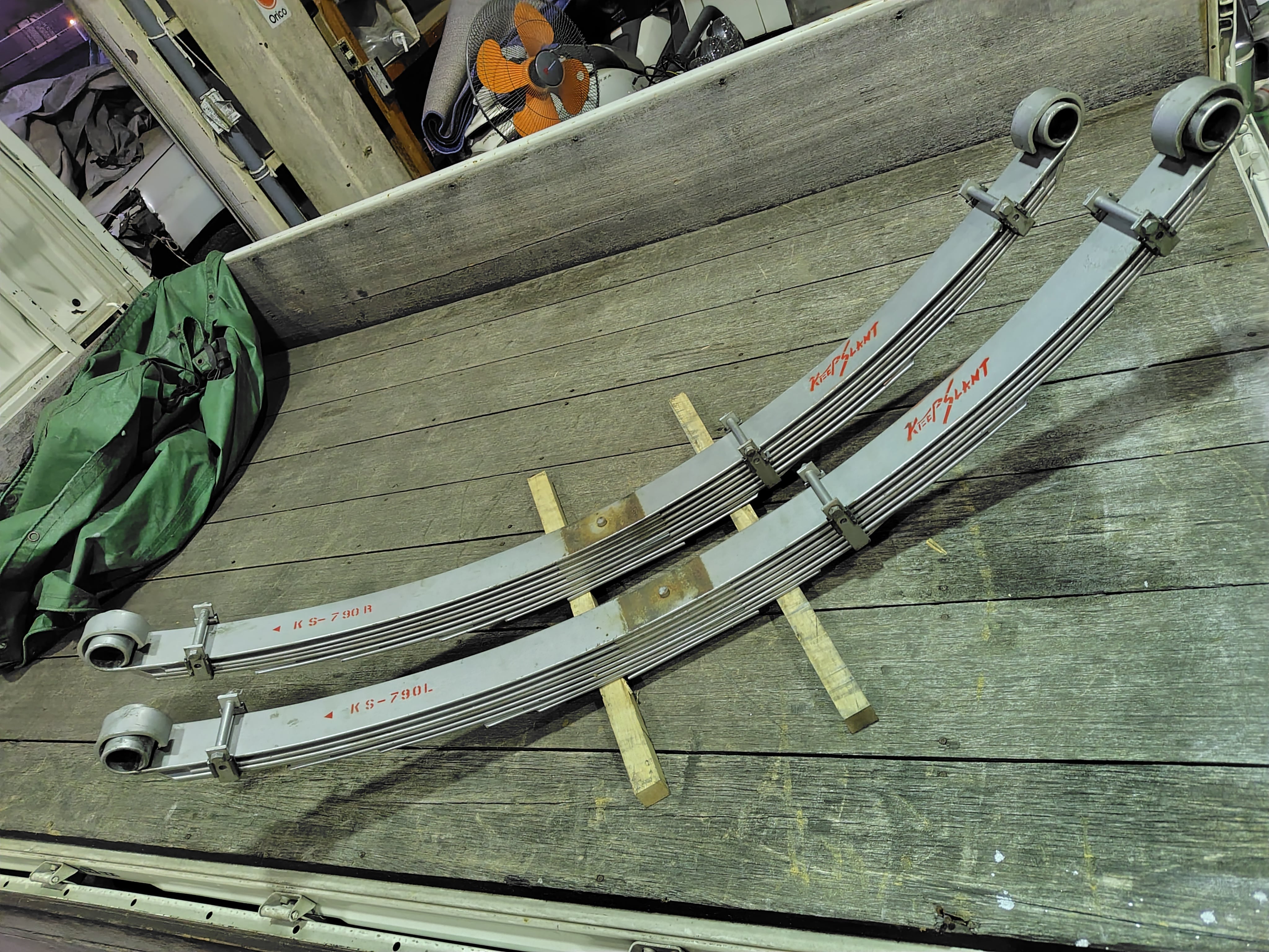 ランクル60系4インチアップスプリングセット キープスラント