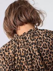 BRAHMIN(マイクロサテンヒョウ柄ブラウス)