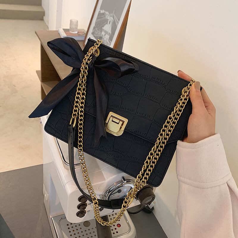 スタンダードオータムウィンターチェーン レッド レトロ 秋物 冬物 スクウェア メッセンジャーバッグ 手作りハンドバック28504884284