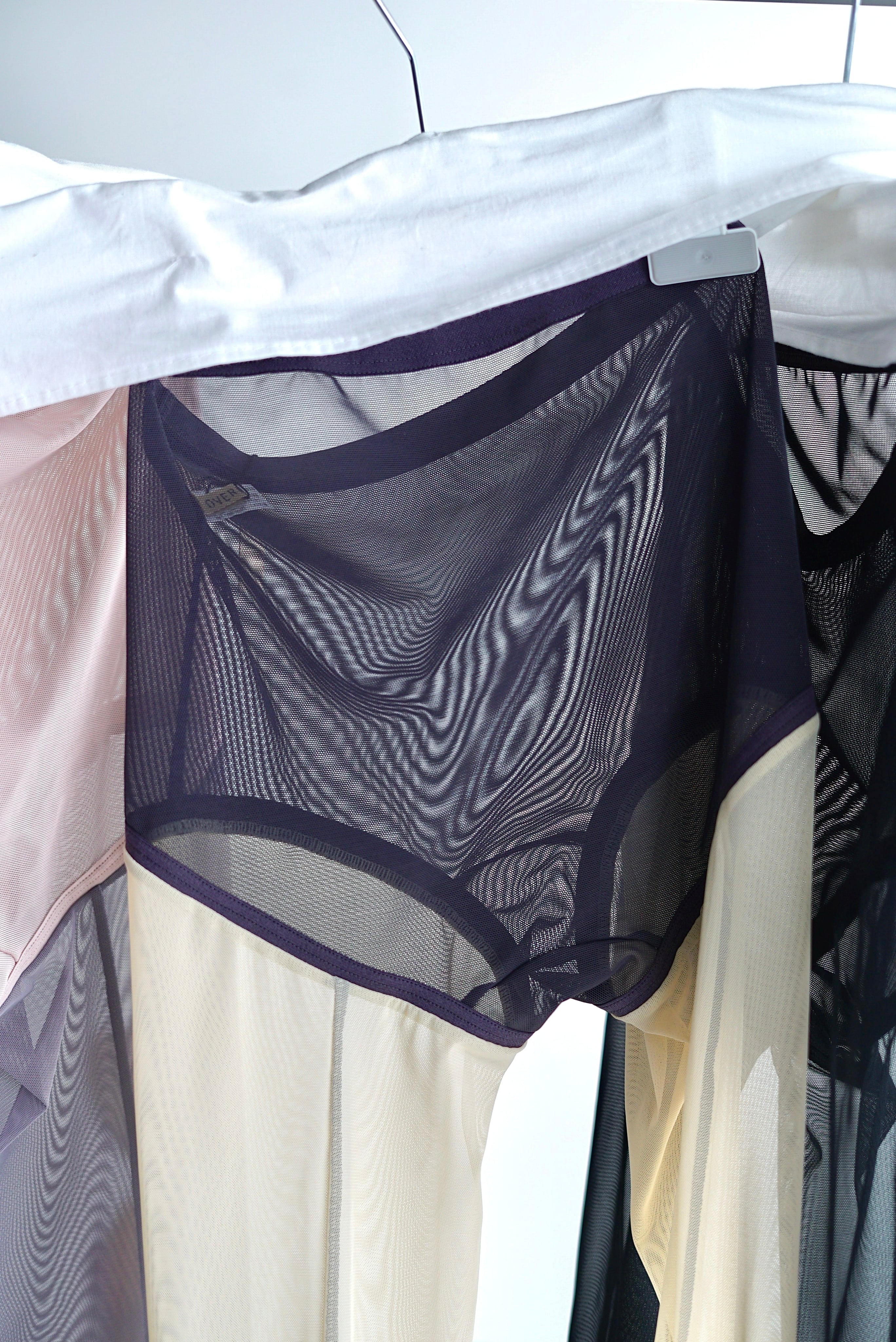 OVERNEATH / Net Leggings 073 ( Black , Grey , Lemon, Pink