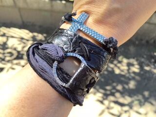 Bracelet using crocodile leather and cross.ワニ革とクロスチャーム
