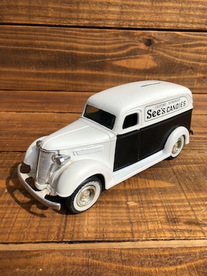 See's CANDIES Diecast Coin Bank ERTL  ''1938 Chevy Panel Truck"/シーズキャンディー ダイキャスト パネルトラック コインバンク 貯金箱 チョコレート chocolate カリフォルニア toy ミニカー vintage ビンテージ