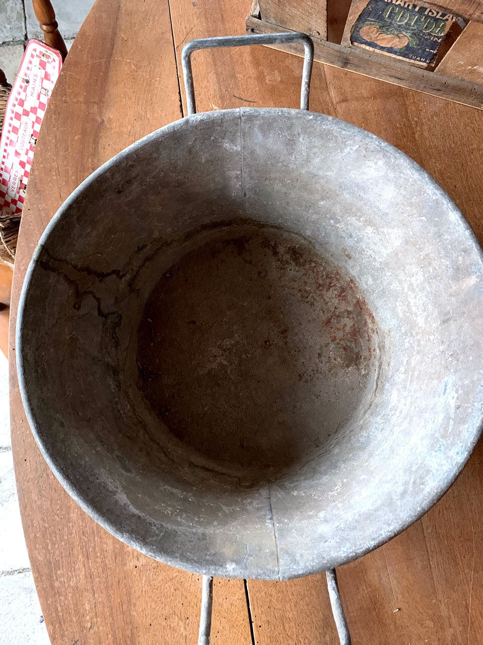 小ぶりなブリキのバケツ たらい | Brocante de La Cocotte （フランス
