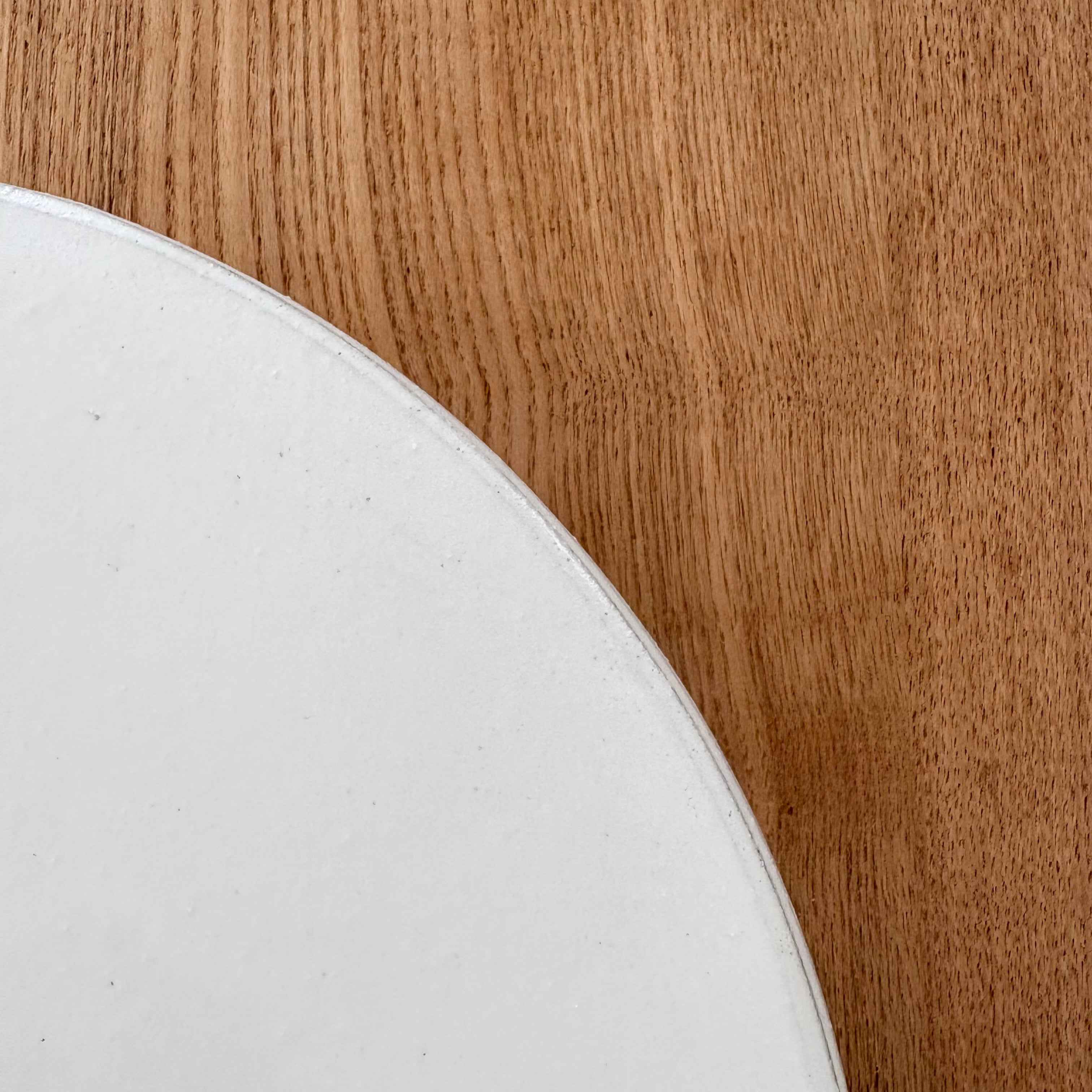 両面使える白丸台皿 大（熊谷雅博） | 暮らしの器 かまごと